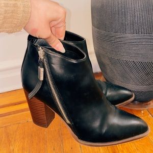 LIGHTLY USED SAM EDELMAN BOOTIES